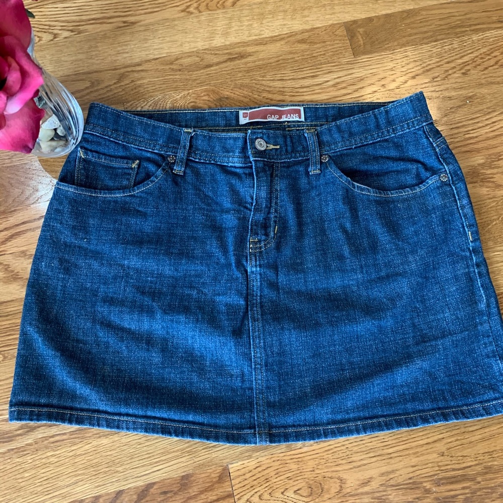 Classic Gap blue jean miniskirt. Sz 12.